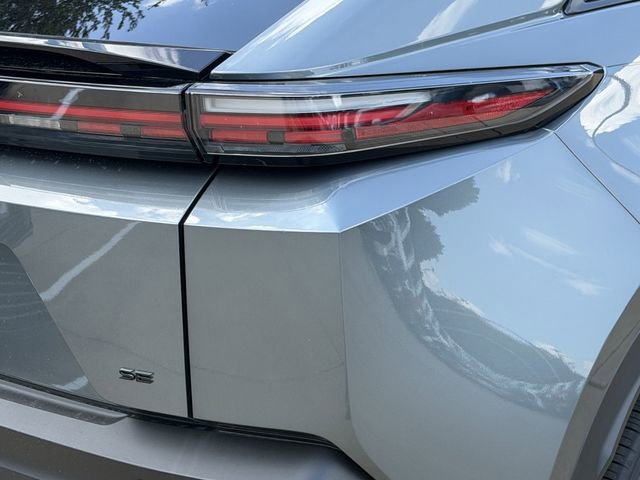 New 2026 Toyota C-HR AWD/4WD image 7