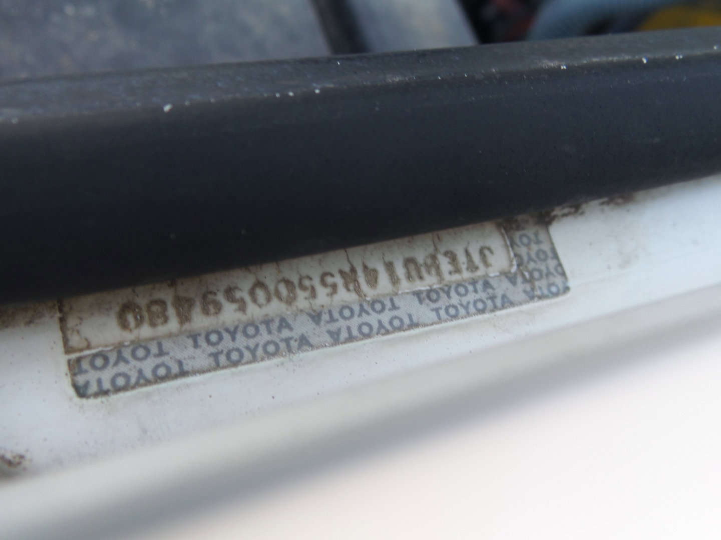 Used 2005 Toyota 4Runner SR5 AWD/4WD image 34