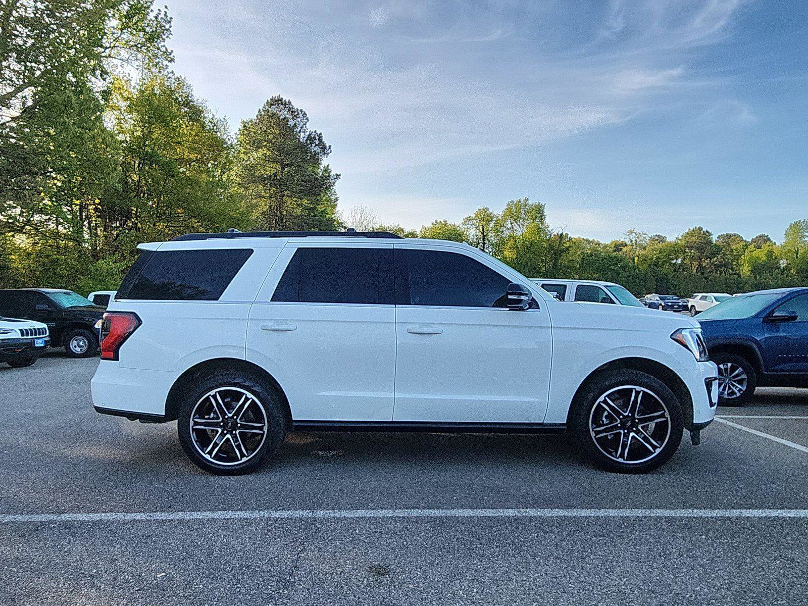 Used 2021 Ford Expedition Limited image 6