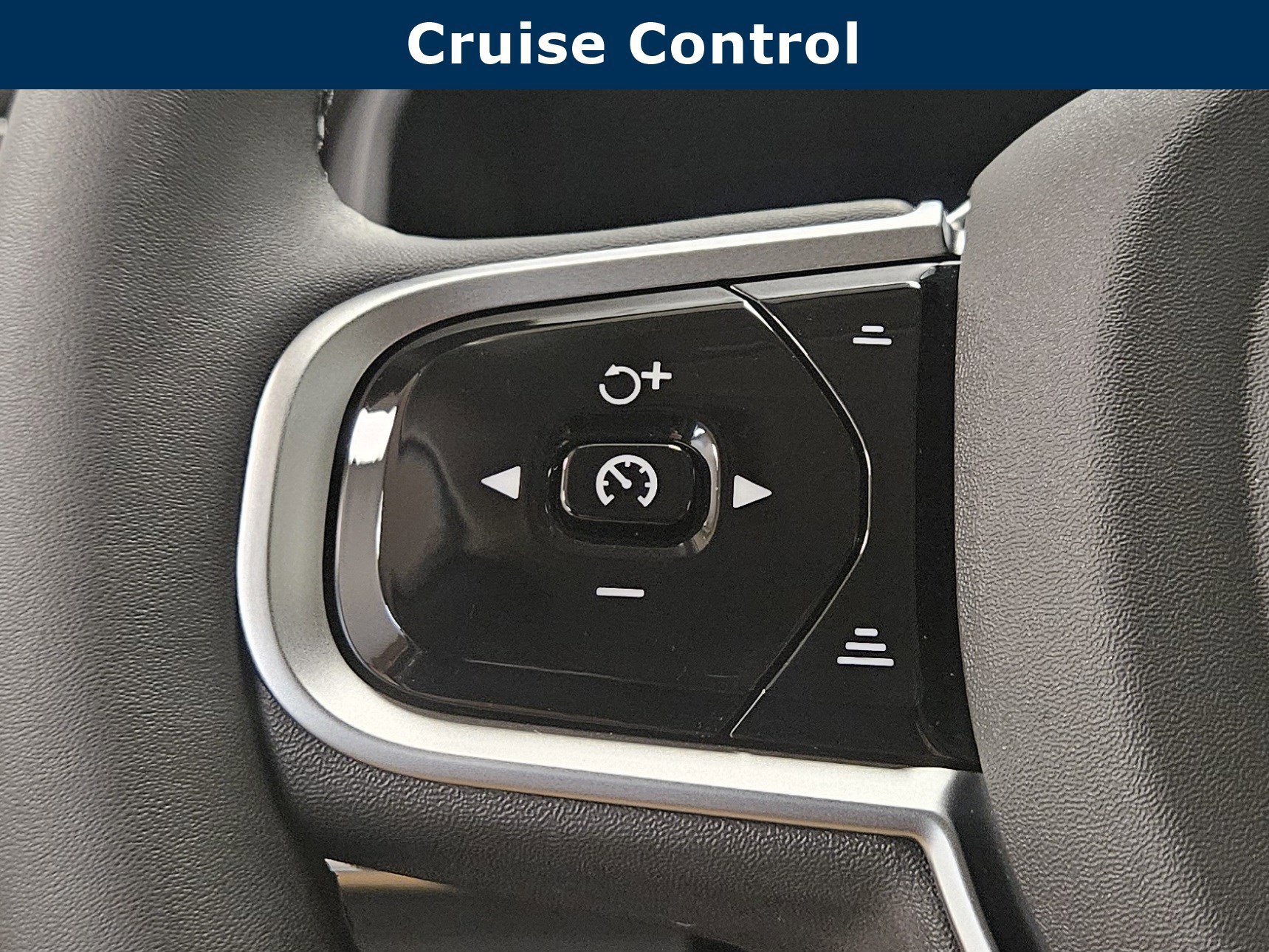 New 2026 Volvo XC90 T8 Plus w/ Protection Package Premier AWD/4WD image 36