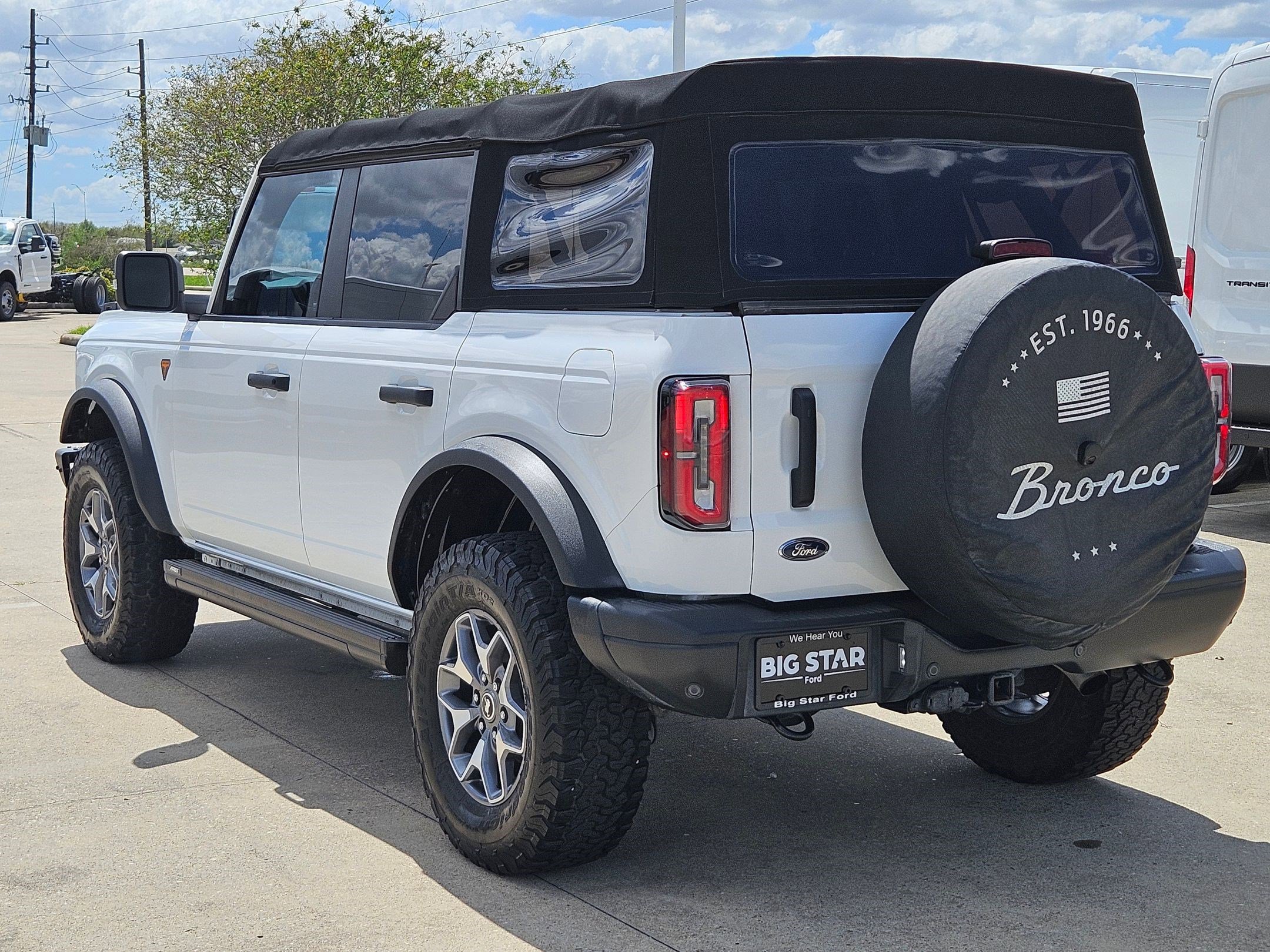 Used 2021 Ford Bronco Badlands image 6
