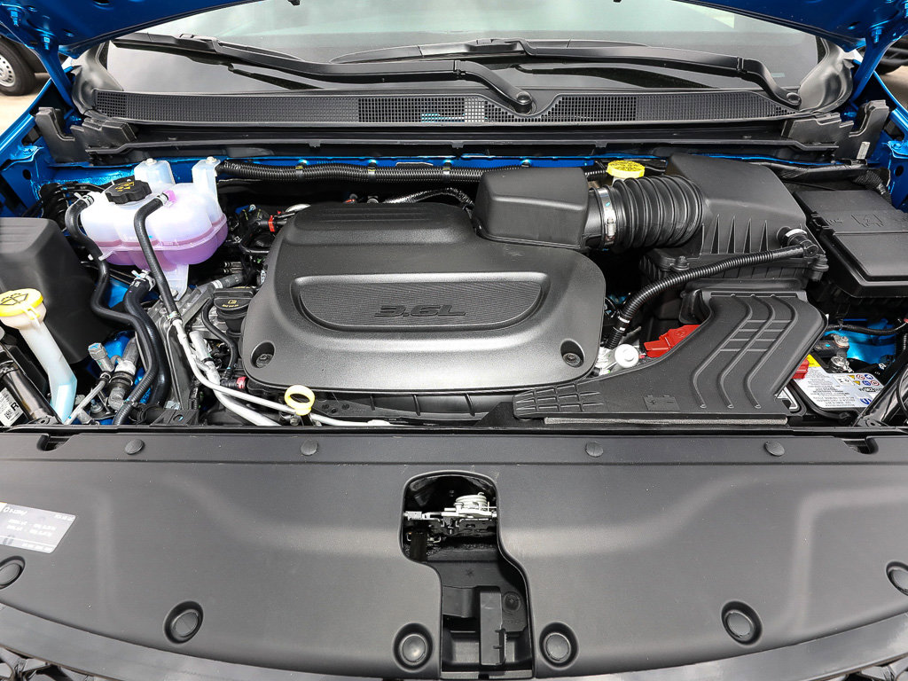New 2026 Chrysler Pacifica Select AWD/4WD image 18
