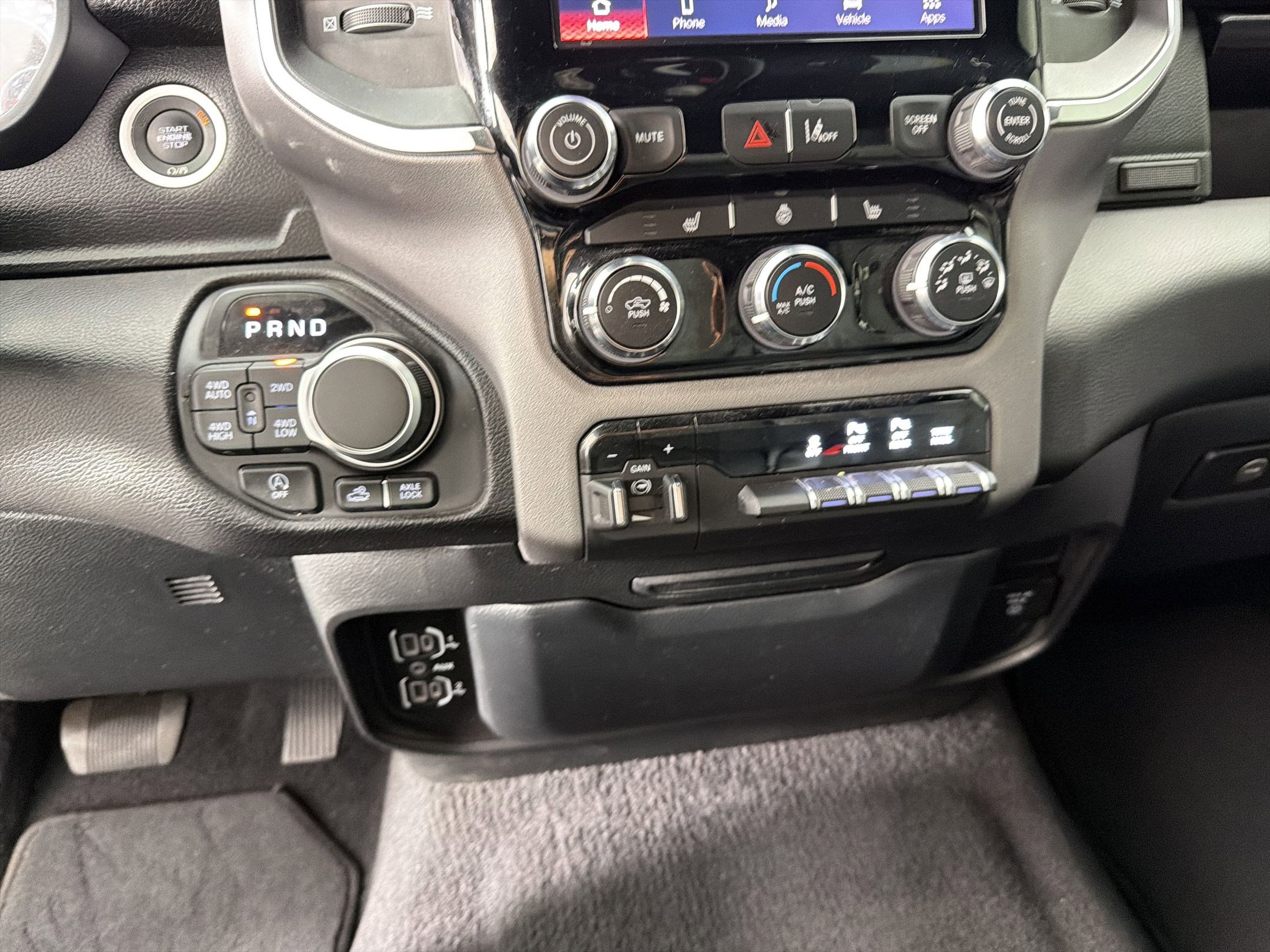 Used 2025 RAM 1500 Lone Star image 18