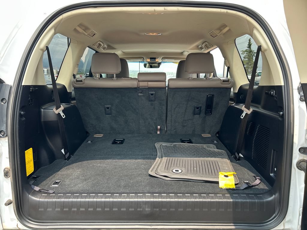 Used 2020 Lexus GX 460 Premium w/ Premium Package AWD/4WD image 5