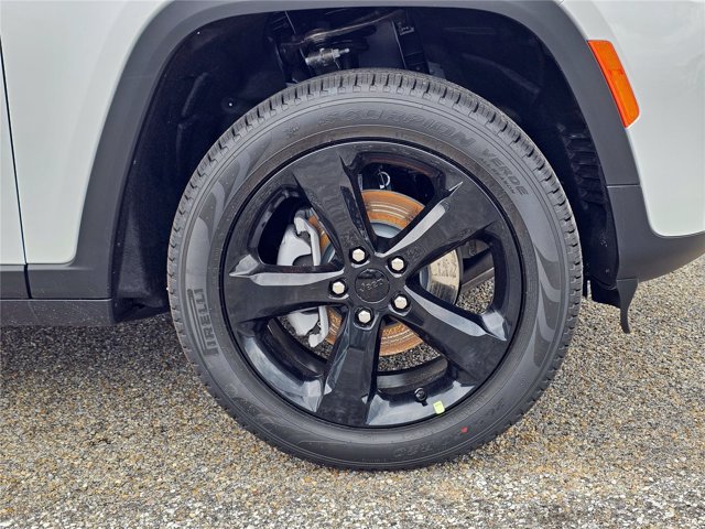 New 2026 Jeep Grand Cherokee Limited w/ Limited Altitude Package RWD image 13