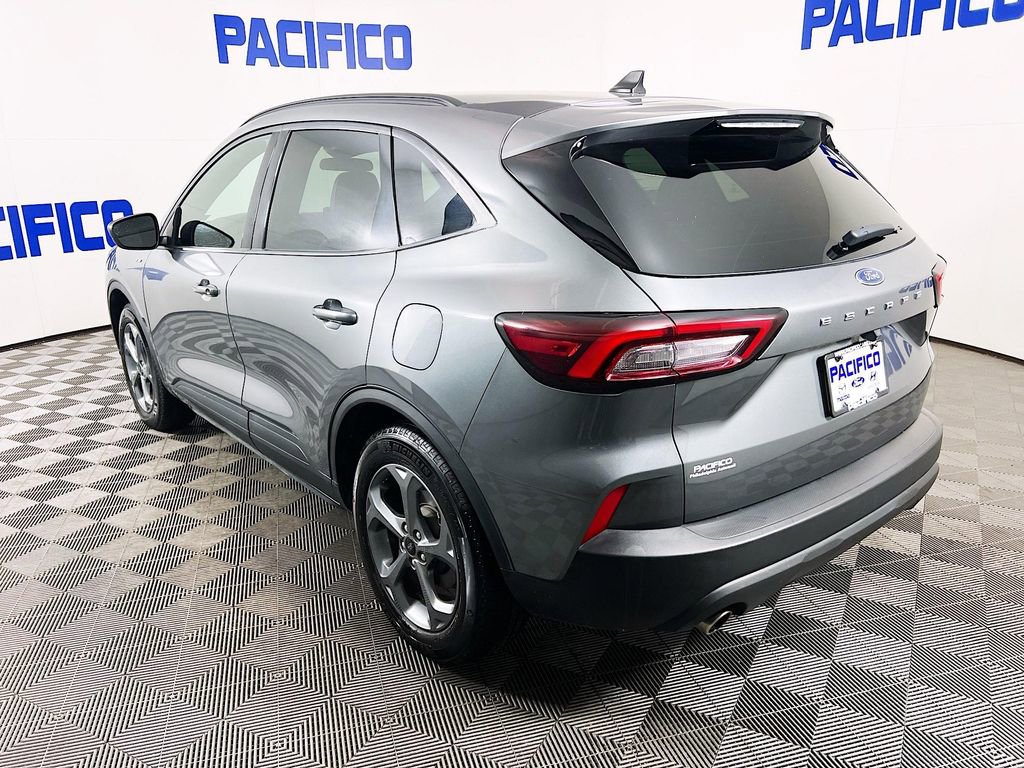 Certified 2025 Ford Escape ST-Line image 6