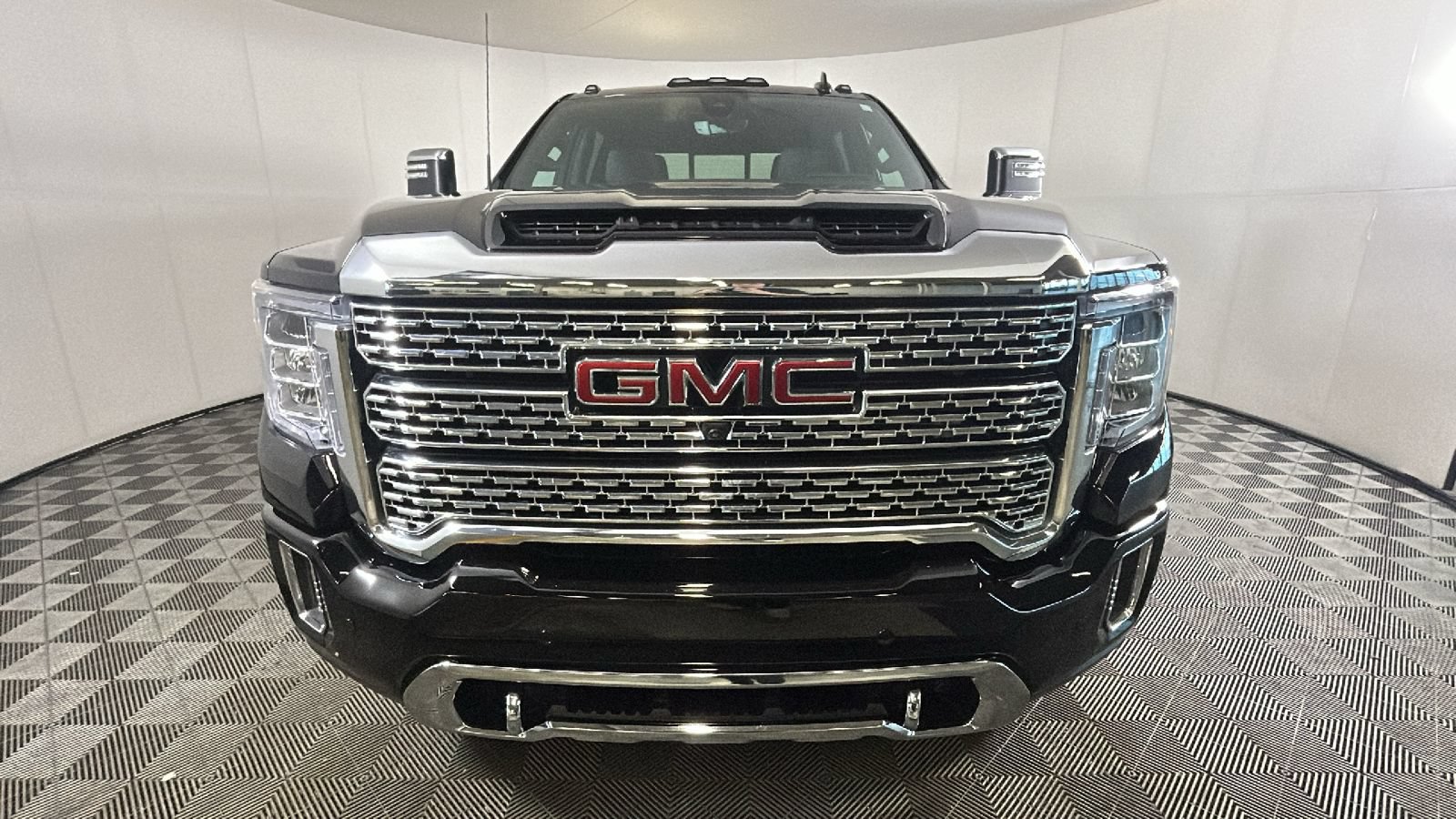 Used 2020 GMC Sierra 3500 Denali w/ Denali Ultimate Package AWD/4WD image 9