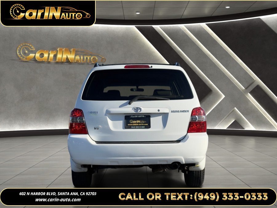 Used 2005 Toyota Highlander 2WD V6 w/ Appearance Pkg image 6