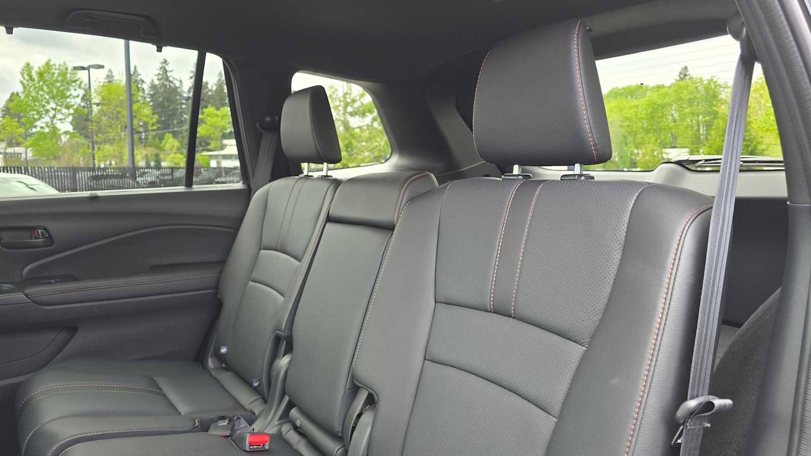 Used 2025 Honda Passport TrailSport image 17