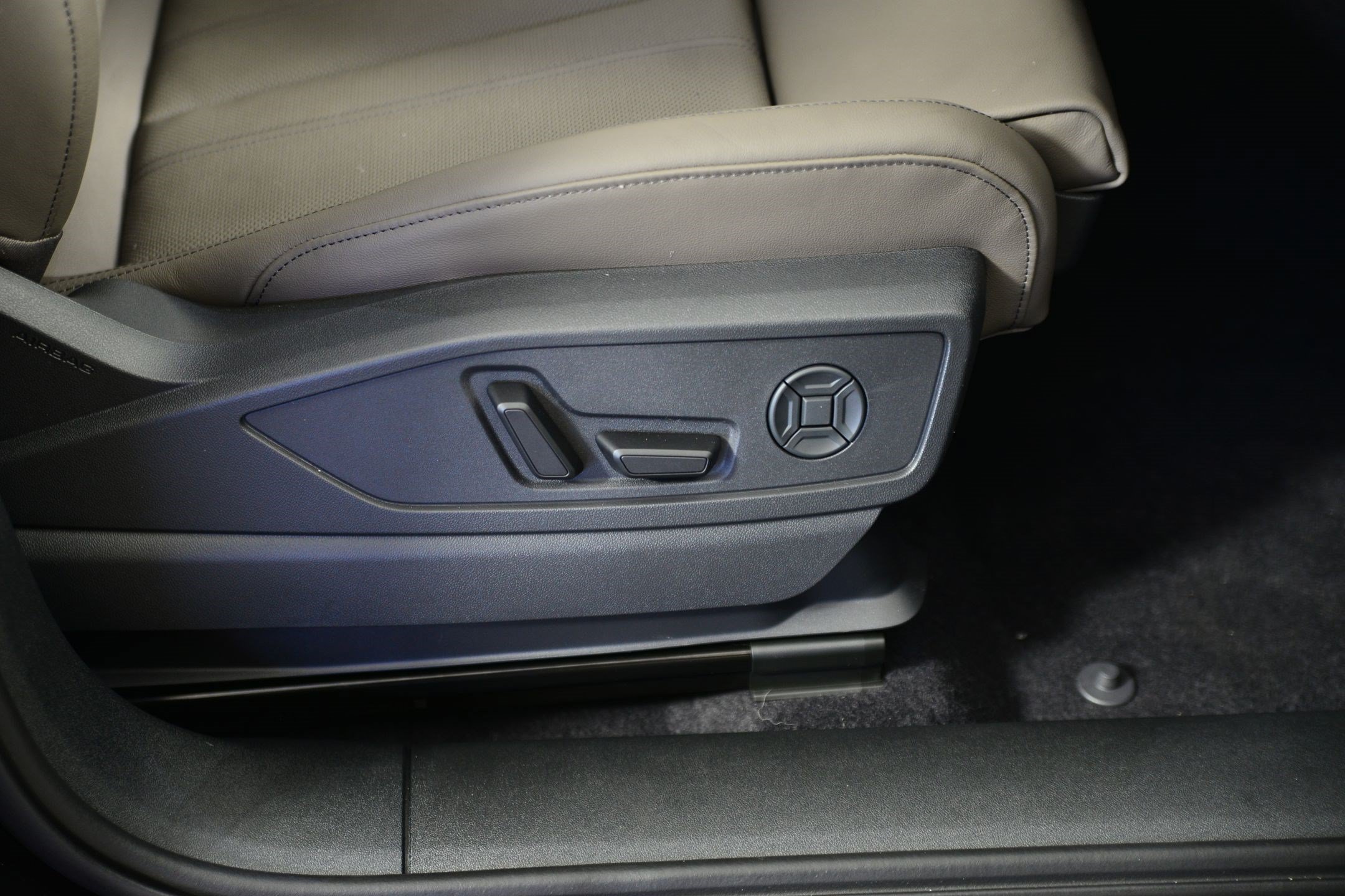 New 2025 Audi Q5 Premium AWD/4WD image 10