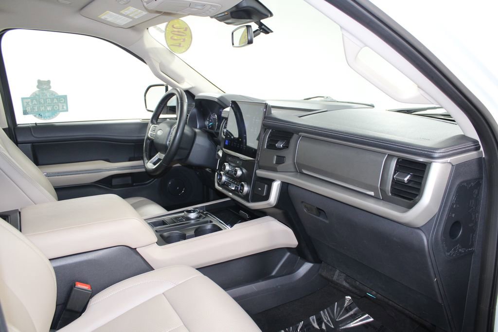 Used 2024 Ford Expedition Max XLT image 33
