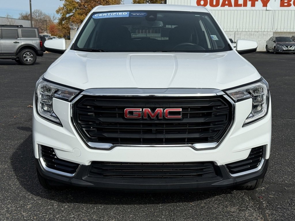 Used 2023 GMC Terrain SLE FWD image 3