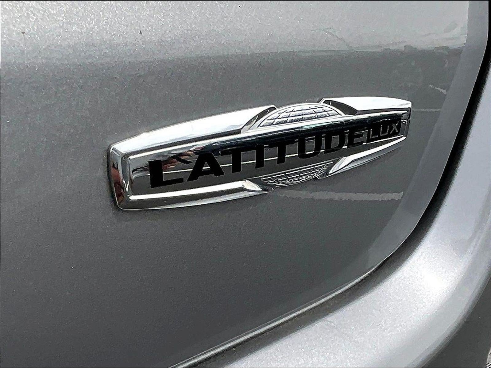 Used 2023 Jeep Compass Latitude AWD/4WD image 26