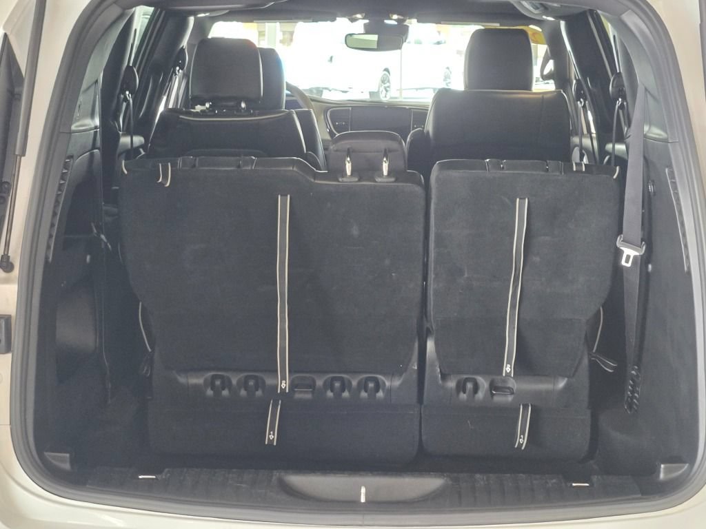 Used 2025 Chrysler Pacifica Limited FWD image 13