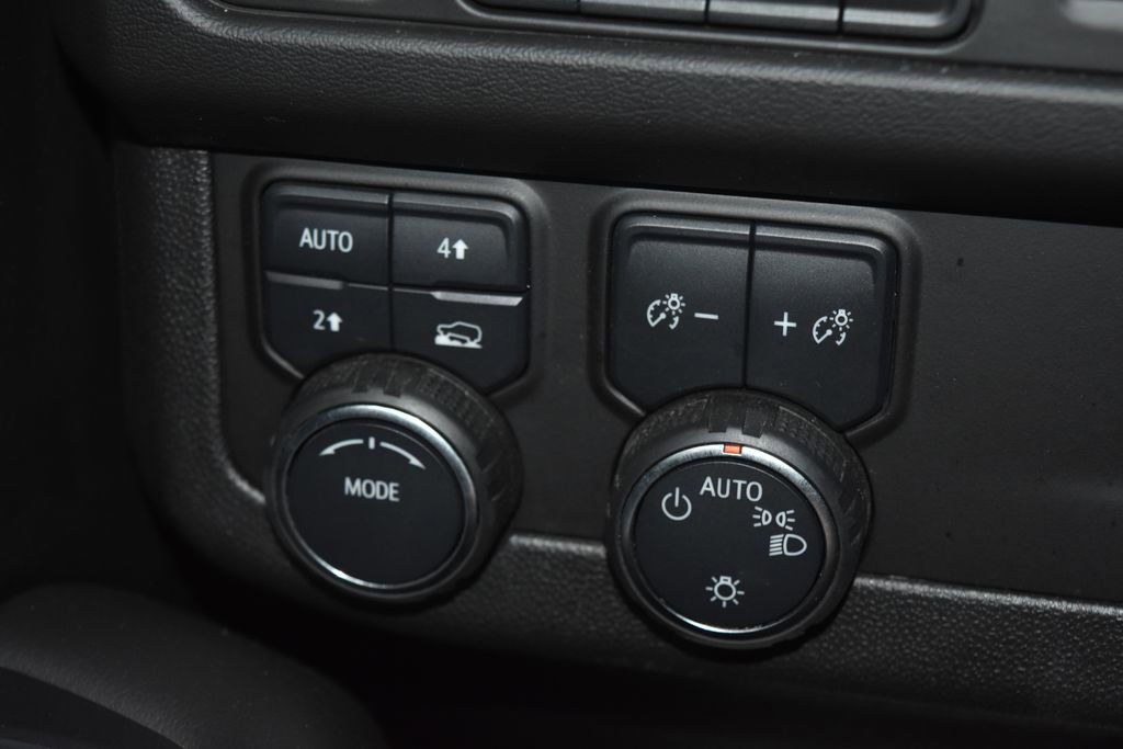 Used 2024 Chevrolet Tahoe LT AWD/4WD image 18