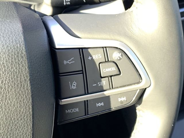 Used 2022 Toyota Highlander XLE image 29