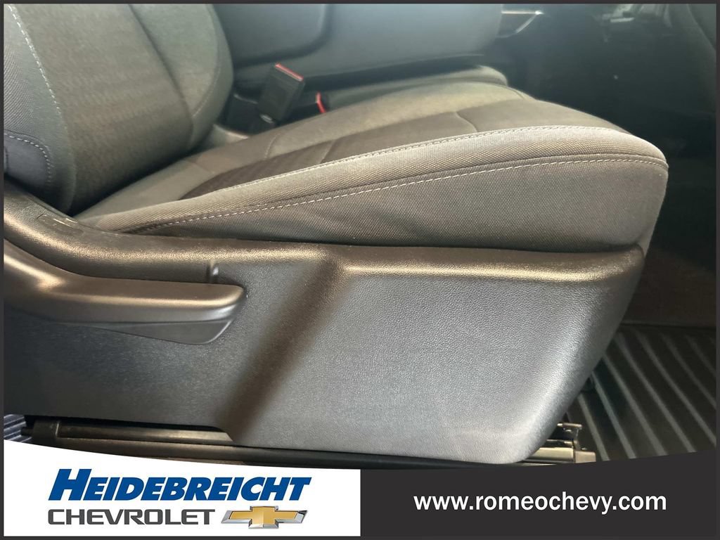 Certified 2022 Chevrolet Silverado 1500 LT w/ Convenience Package II AWD/4WD image 35