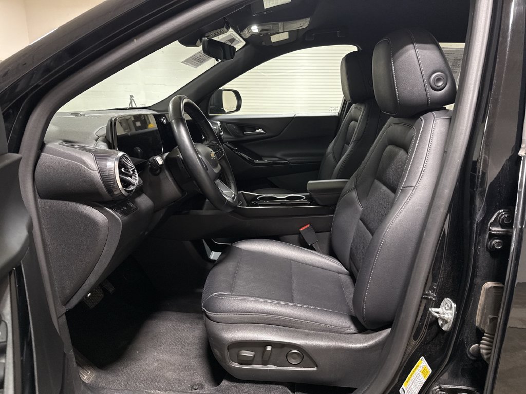 Used 2025 Chevrolet Equinox LT w/ Convenience Package II FWD image 20