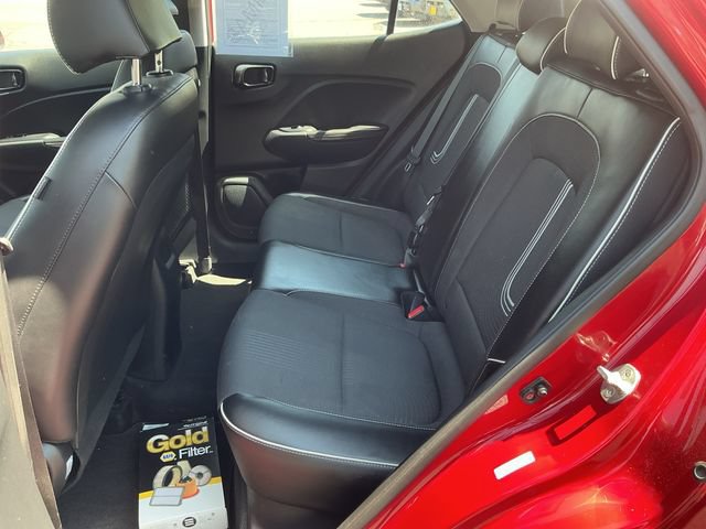 Used 2022 Hyundai Venue Limited FWD image 22
