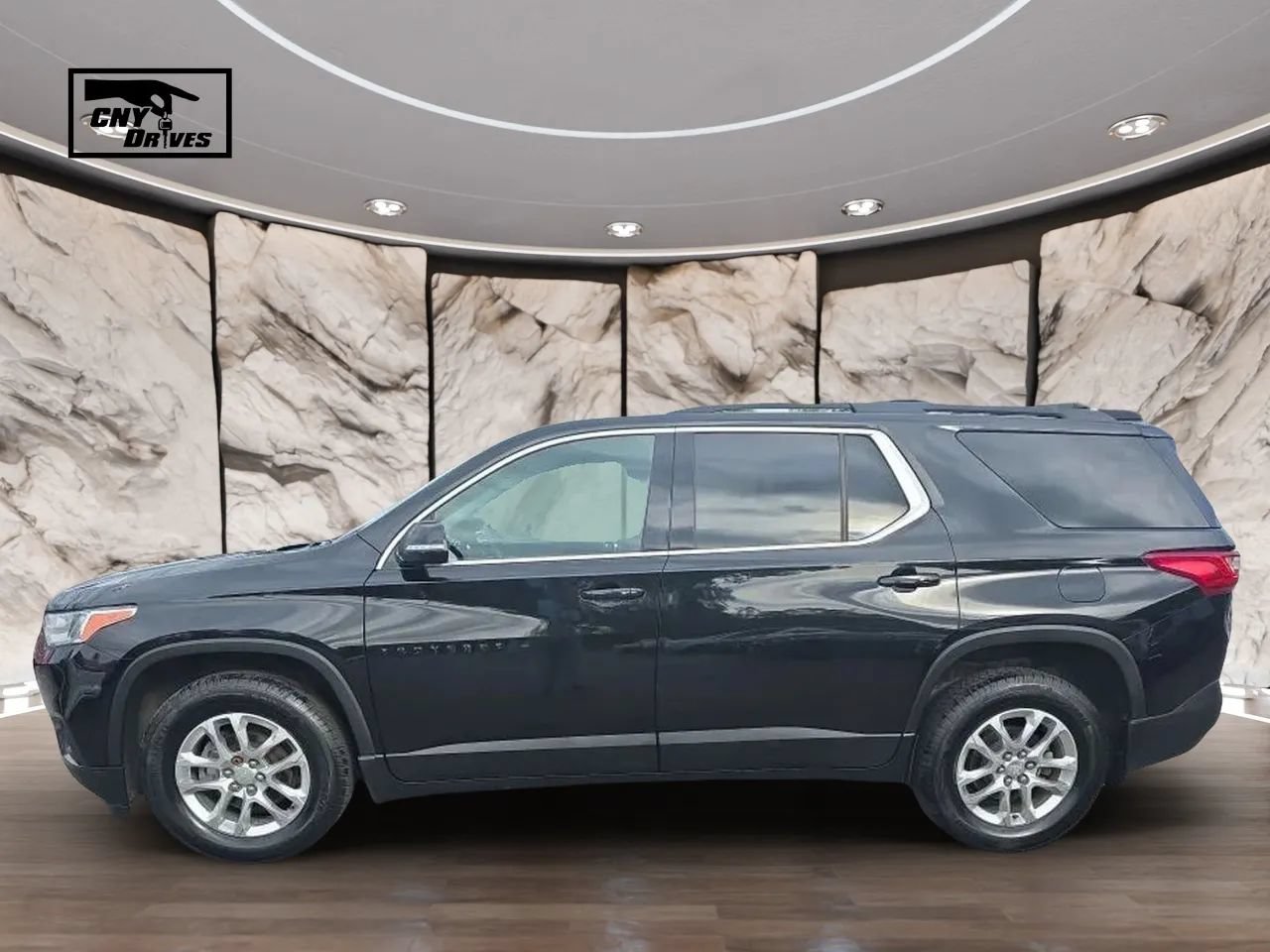 Used 2020 Chevrolet Traverse LT w/ LPO, Blackout Package AWD/4WD image 8