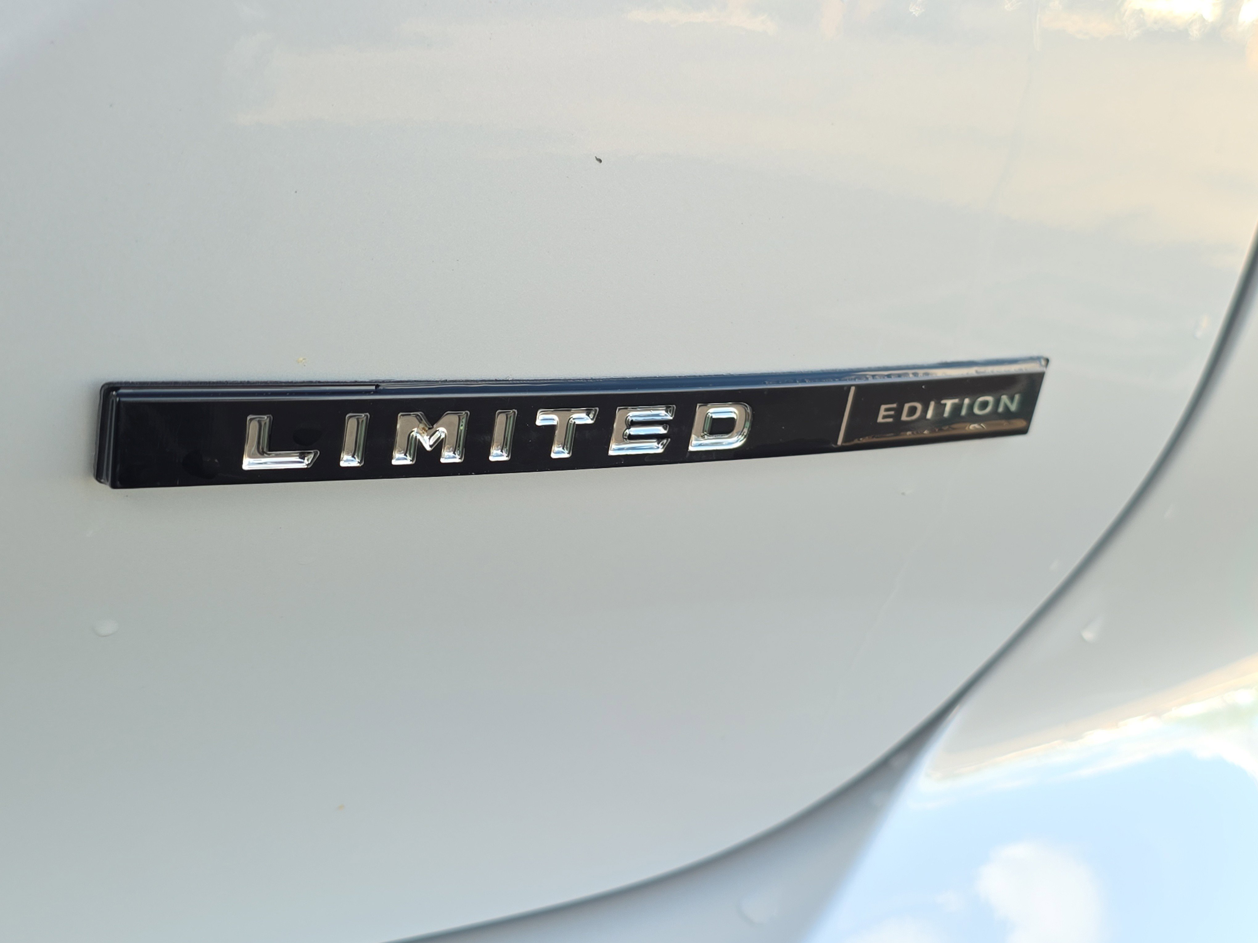 New 2026 Mitsubishi Outlander LE FWD image 7