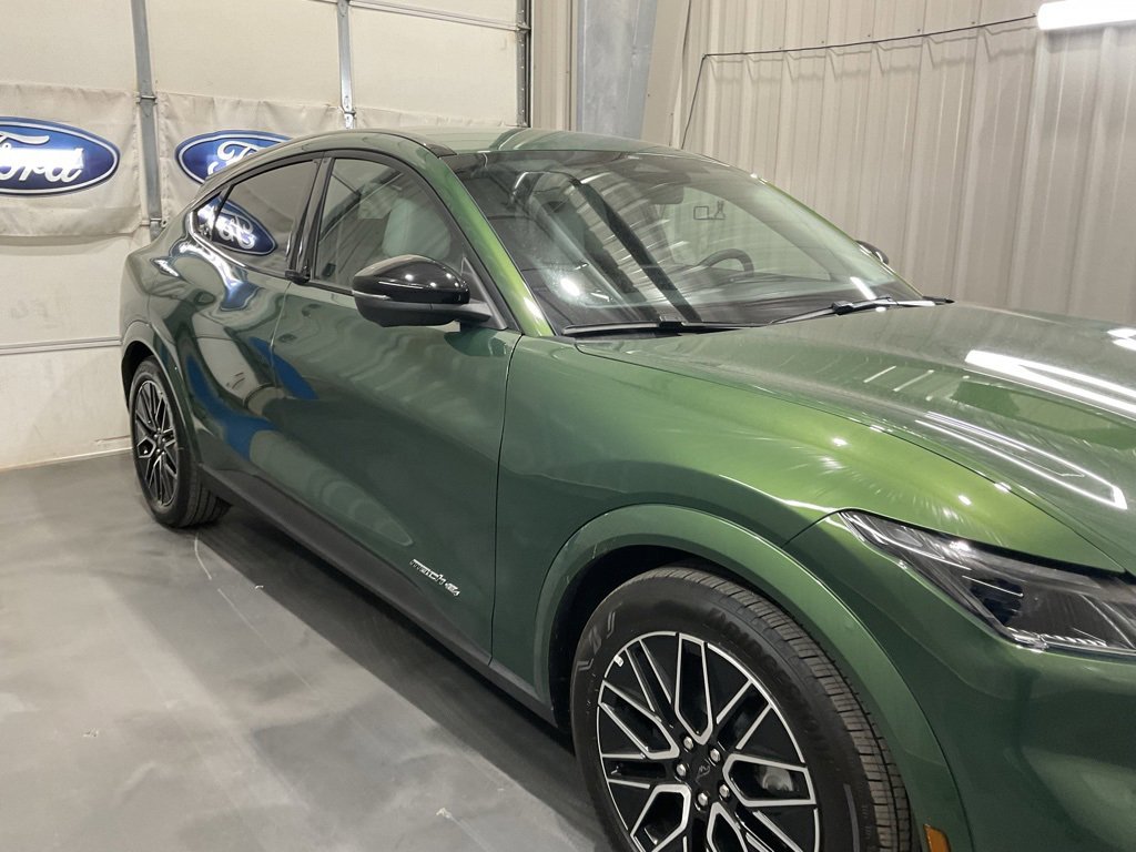 Used 2025 Ford Mustang Mach-E Premium image 4