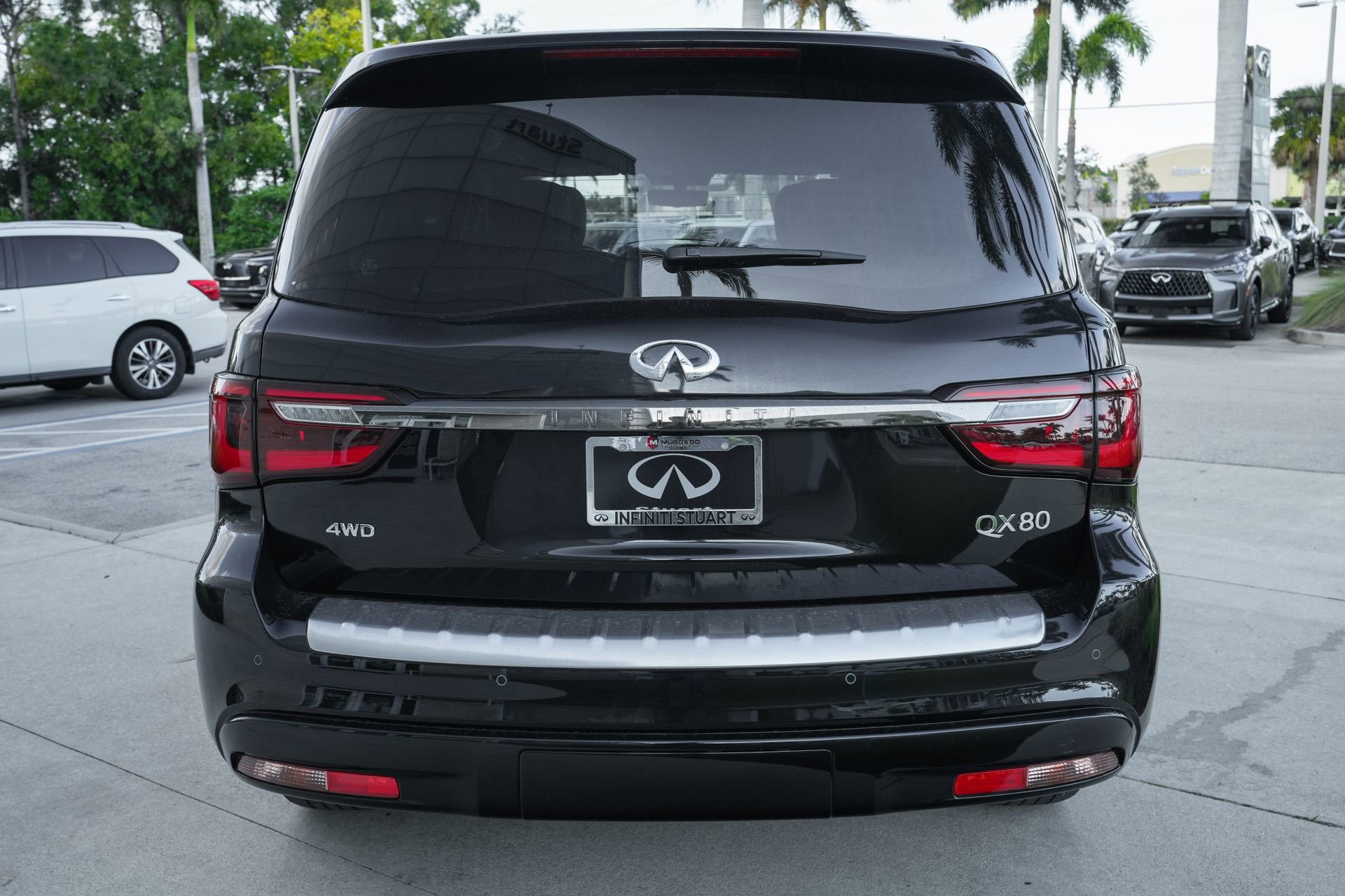 Used 2024 INFINITI QX80 Sensory image 24