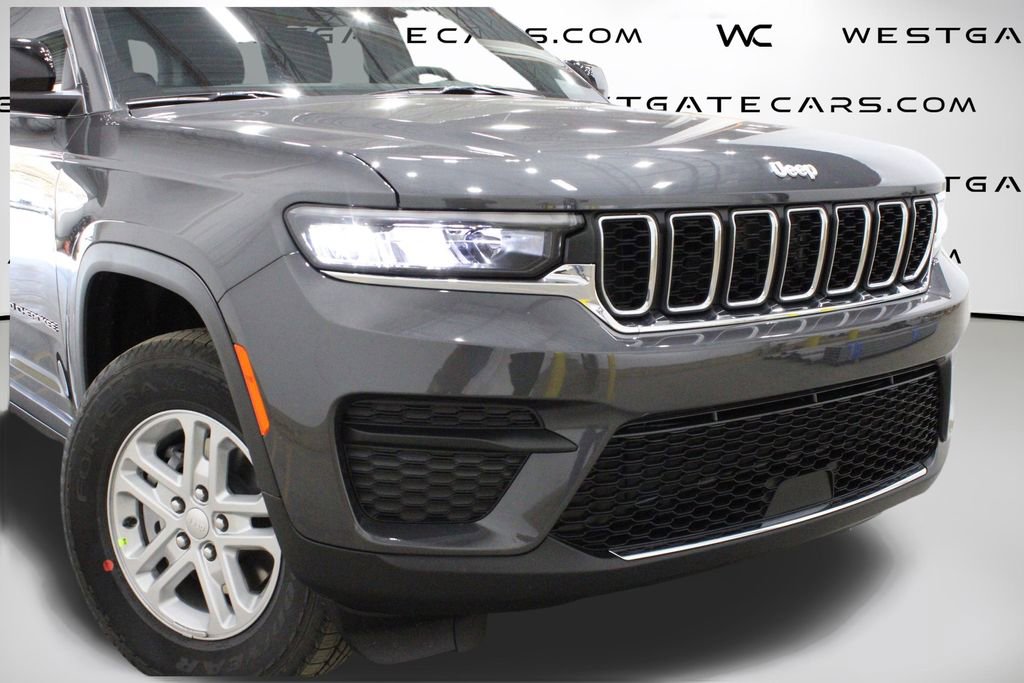 New 2025 Jeep Grand Cherokee Laredo w/ Luxury Tech Group I image 47