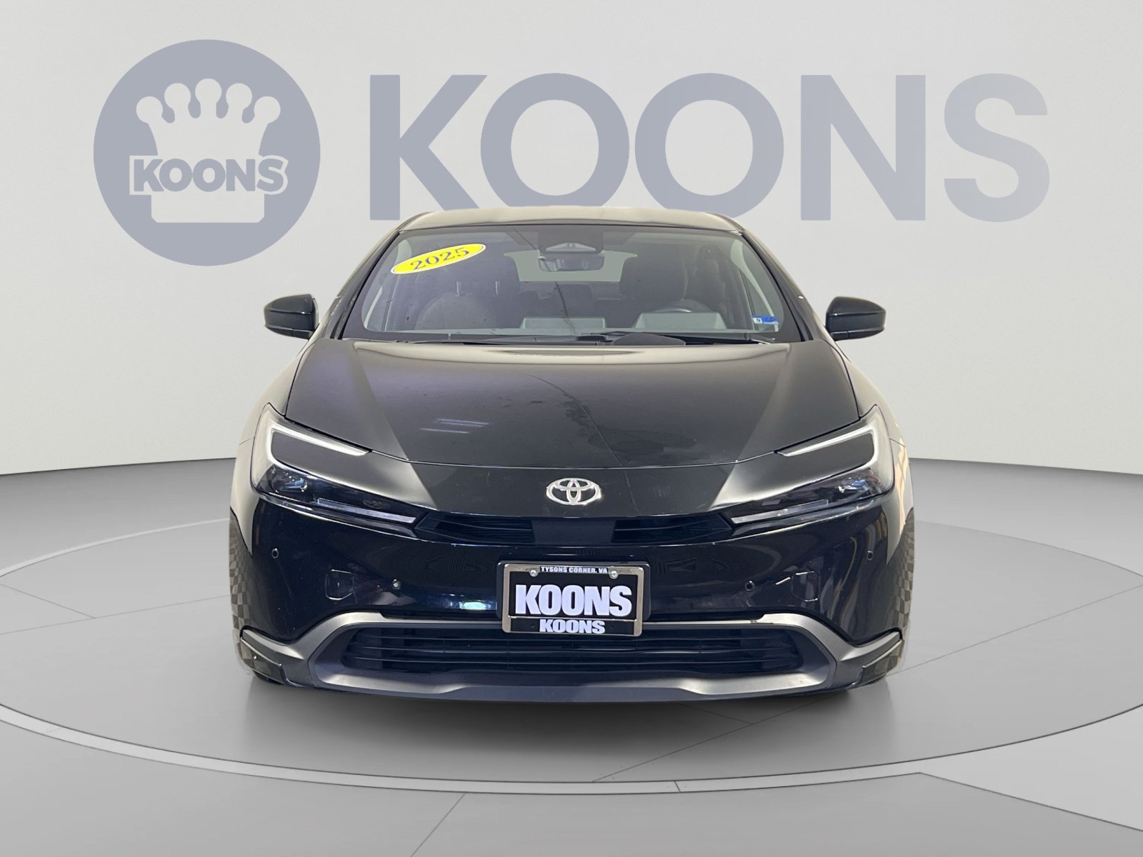 Used 2025 Toyota Prius LE FWD image 11