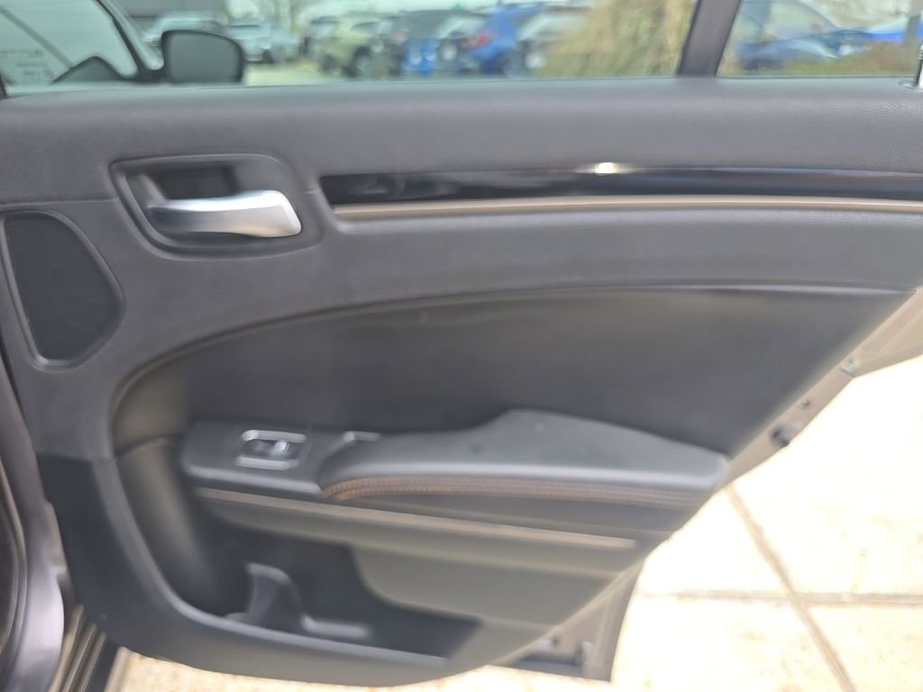 Used 2017 Chrysler 300 S w/ S Model Appearance Package image 32