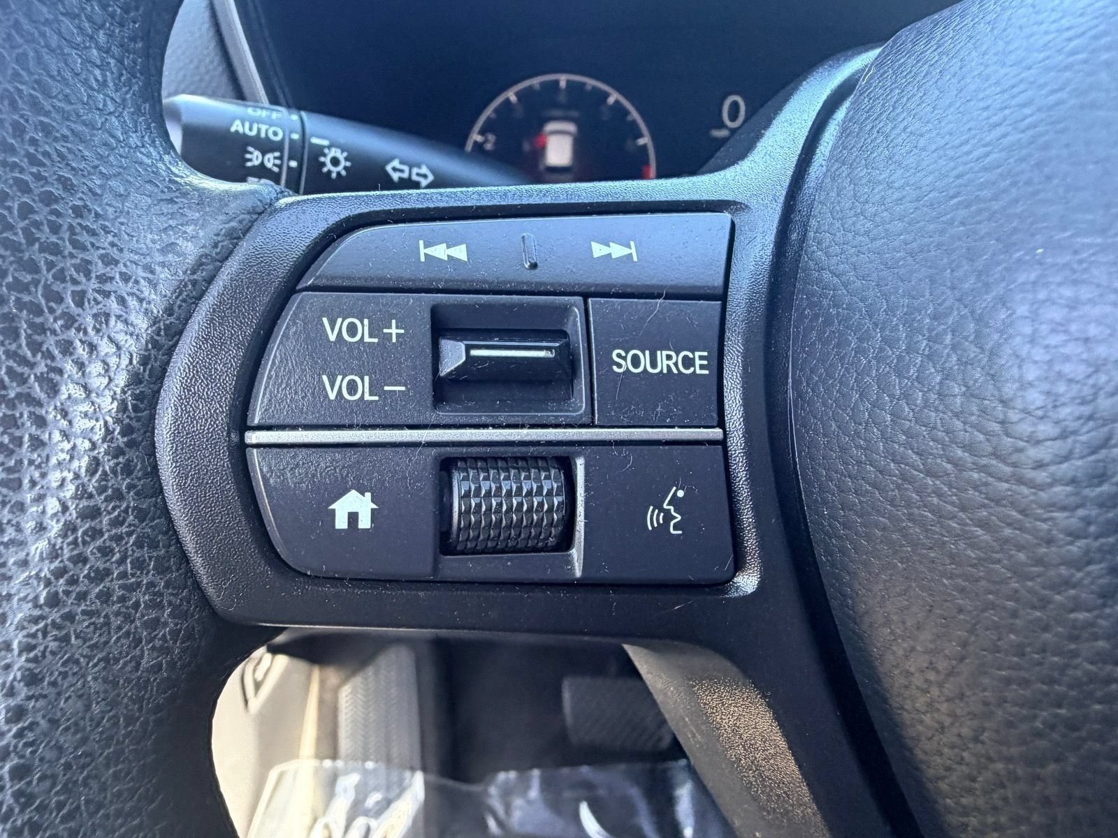 Used 2025 Honda CR-V LX image 23