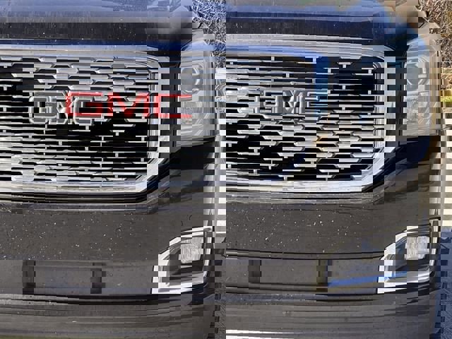 Used 2019 GMC Yukon Denali w/ Denali Ultimate Package image 8