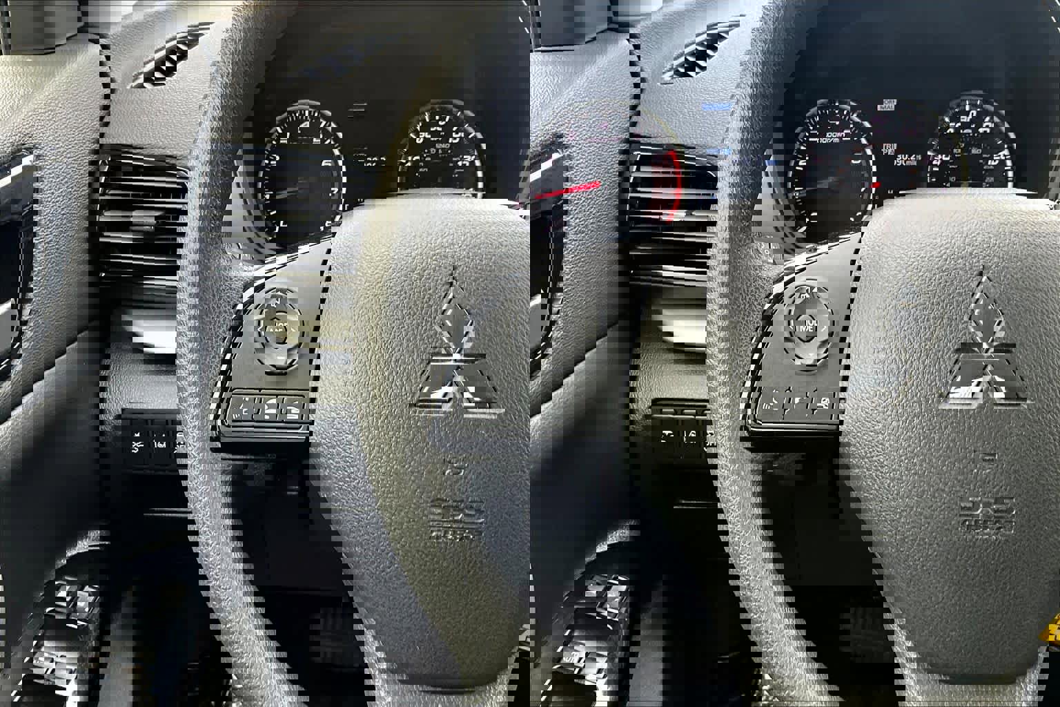 Used 2023 Mitsubishi Eclipse Cross LE image 23