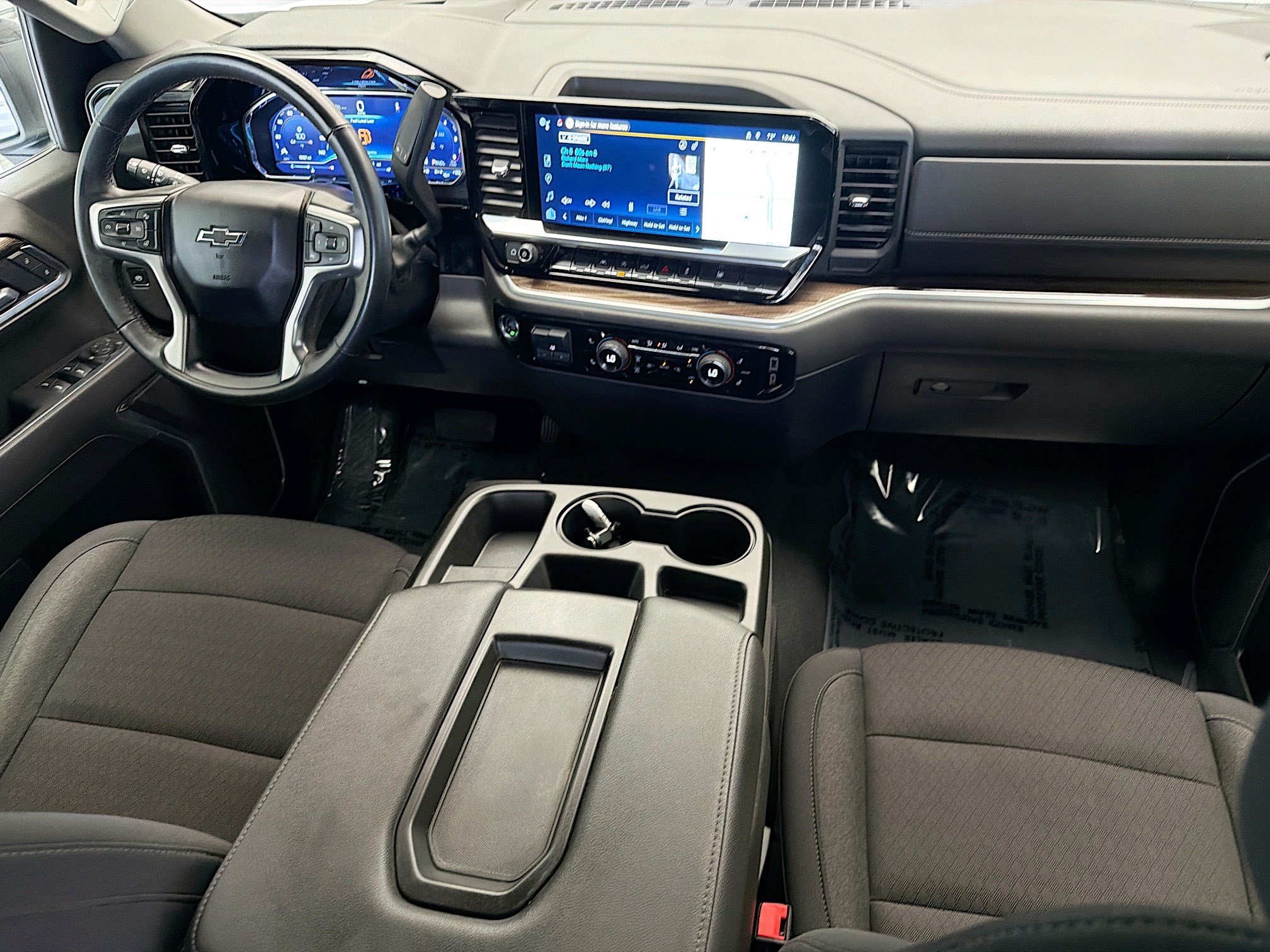 Used 2025 Chevrolet Silverado 1500 RST AWD/4WD image 12