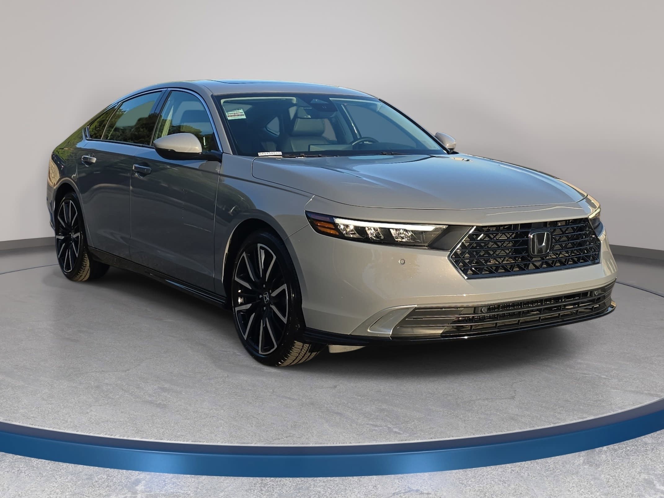 Used 2024 Honda Accord Touring image 3