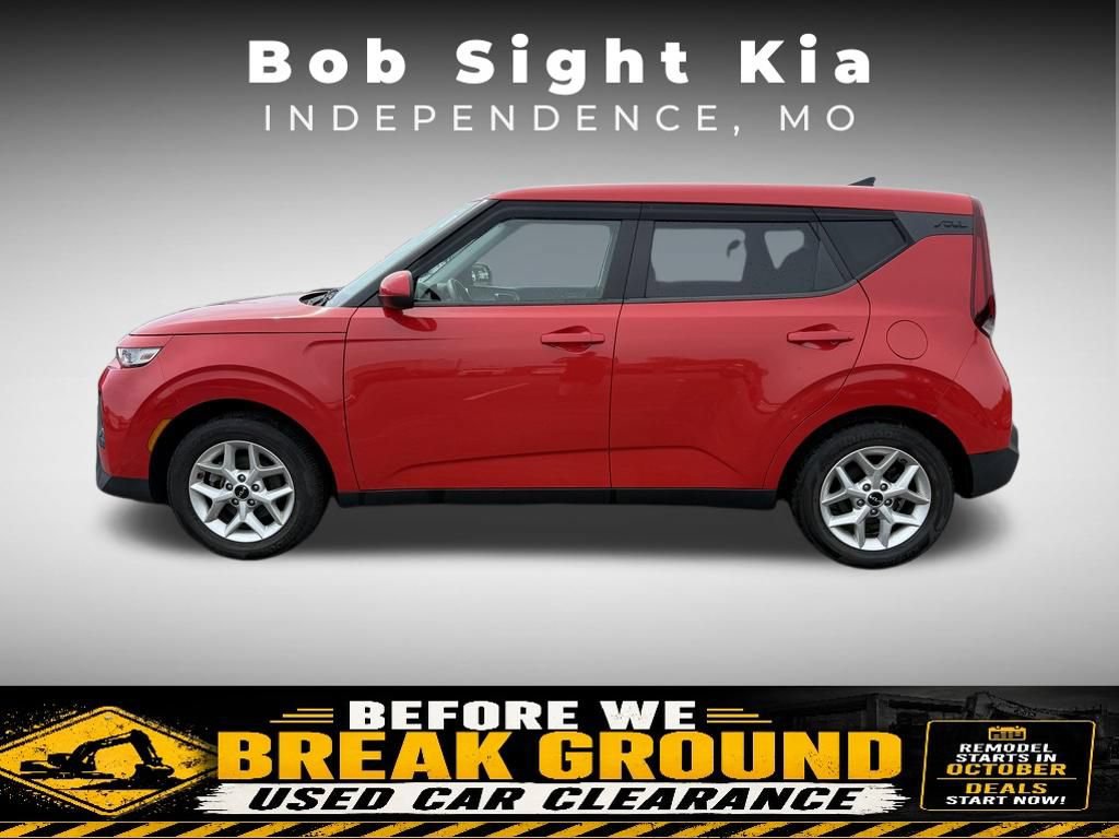 Used 2022 Kia Soul LX w/ Technology Package FWD image 4