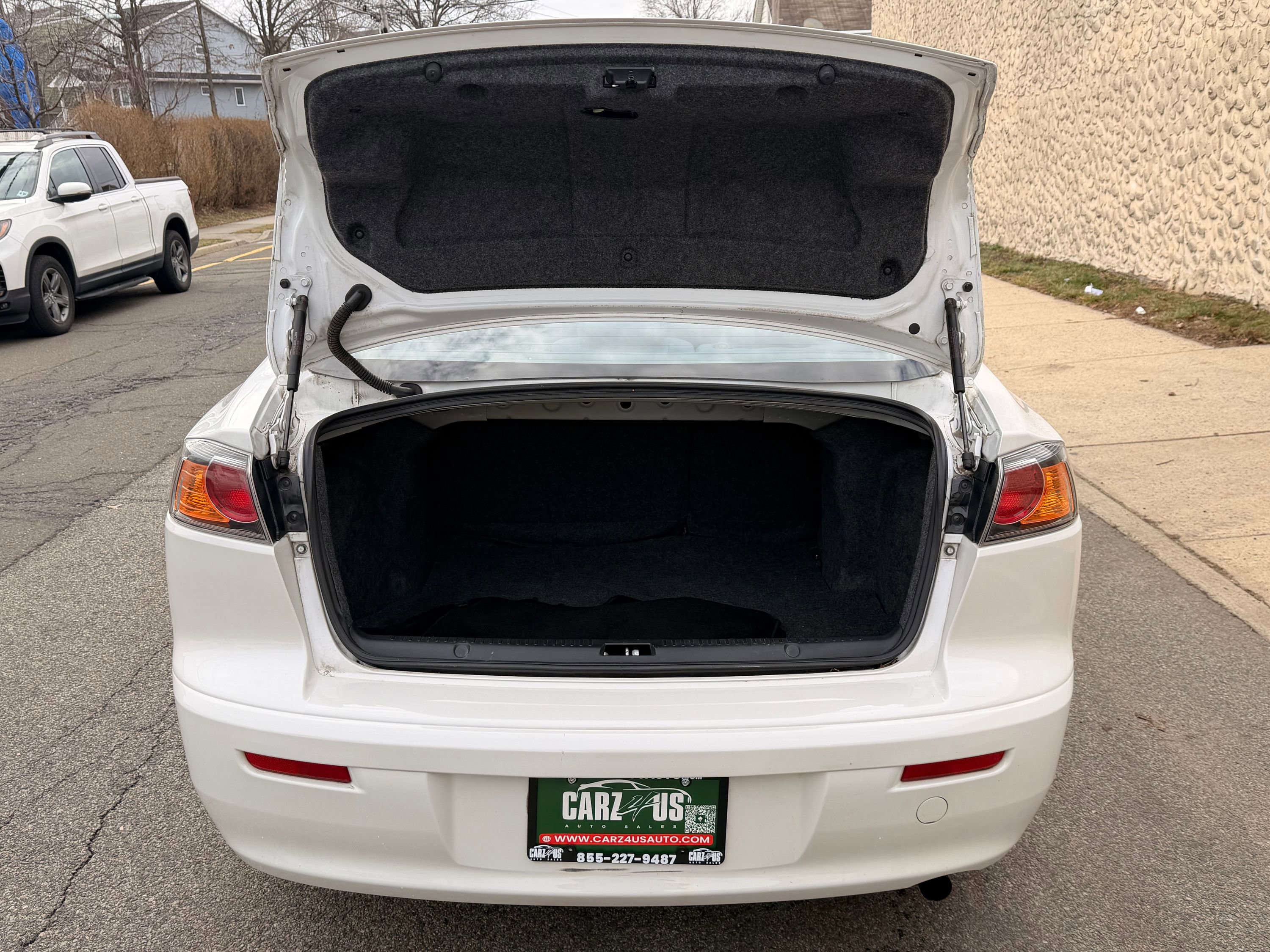 Used 2017 Mitsubishi Lancer ES image 12