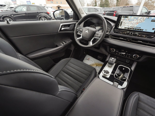 New 2026 Mitsubishi Outlander AWD image 41