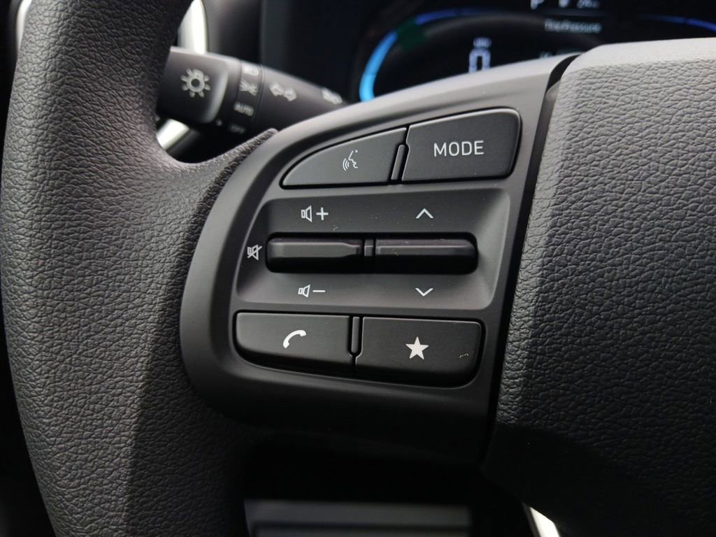 New 2026 Hyundai Venue SE FWD image 18