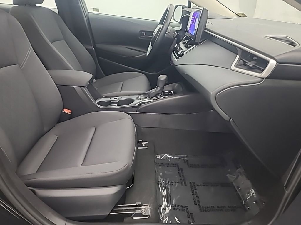 Used 2025 Toyota Corolla LE image 15
