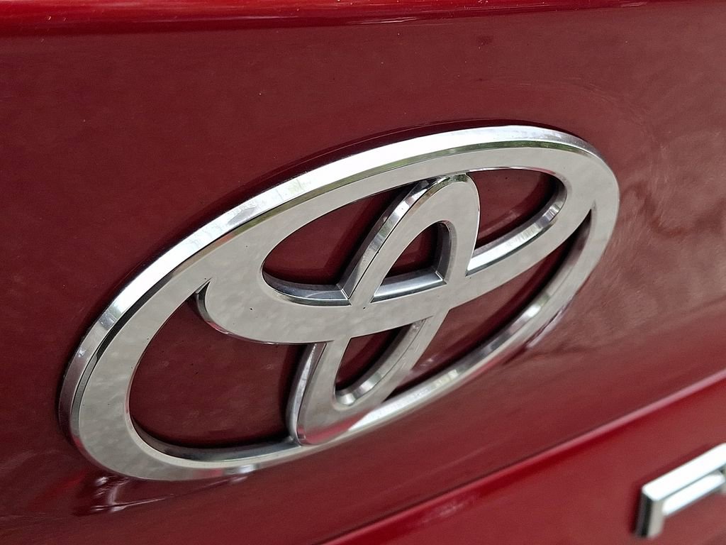 Used 2025 Toyota Camry LE FWD image 29