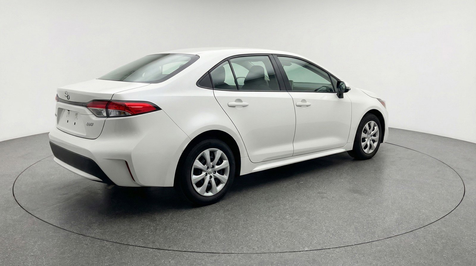 Used 2025 Toyota Corolla LE FWD image 9
