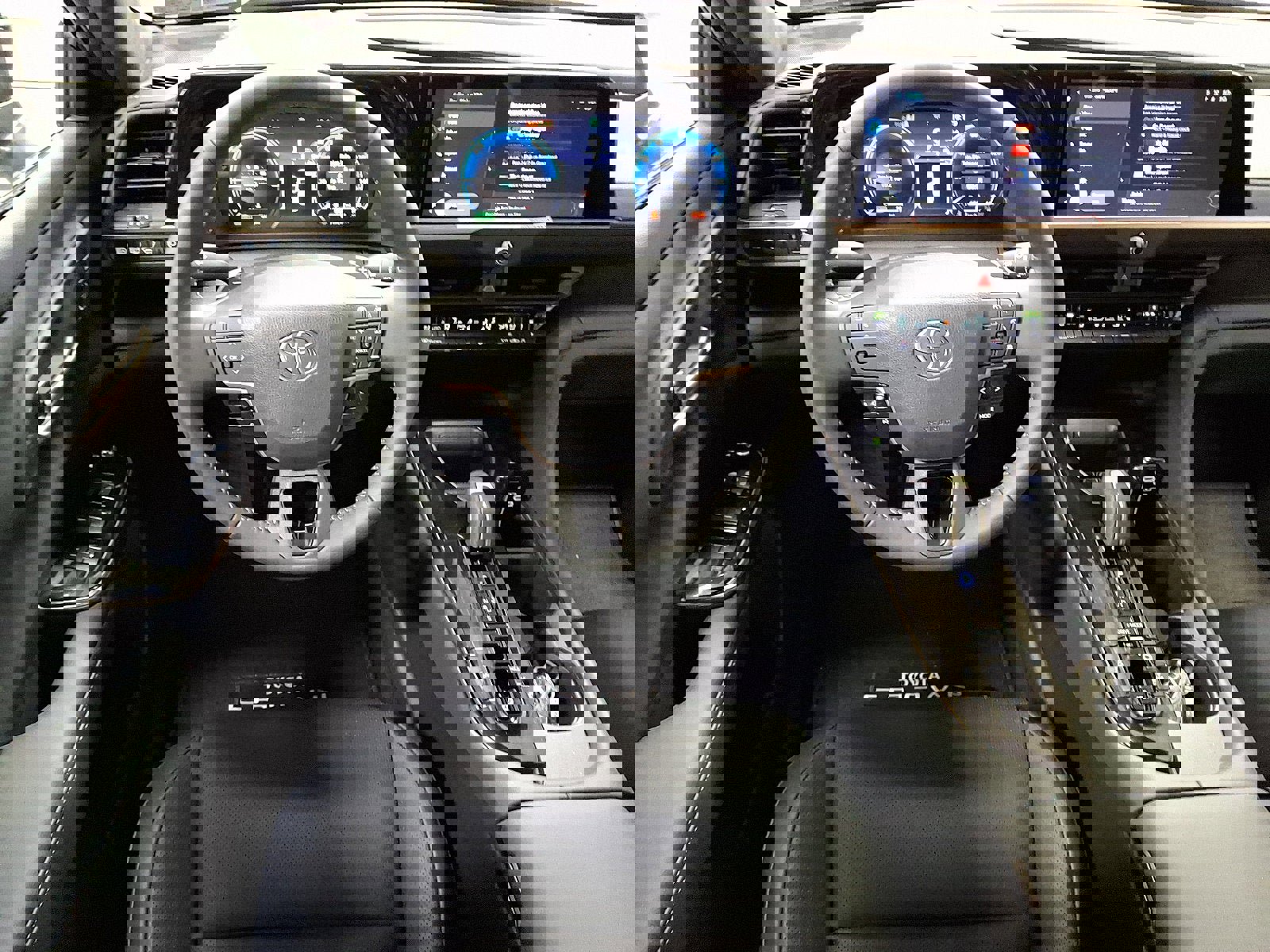 New 2025 Toyota Crown Signia image 7