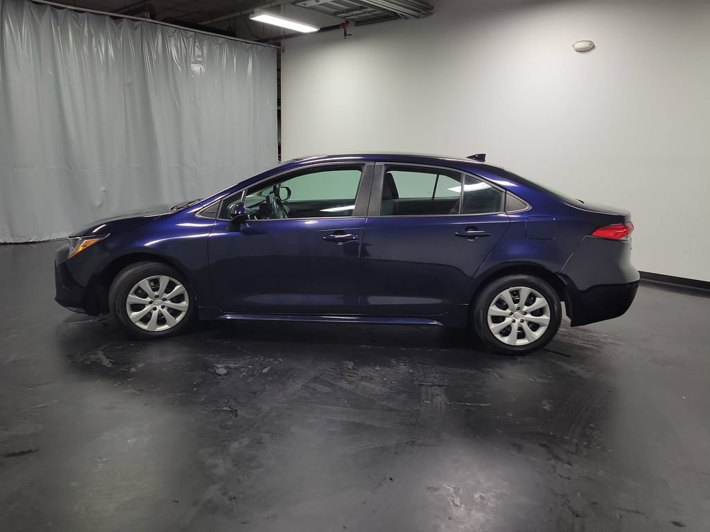 Used 2024 Toyota Corolla LE FWD image 5
