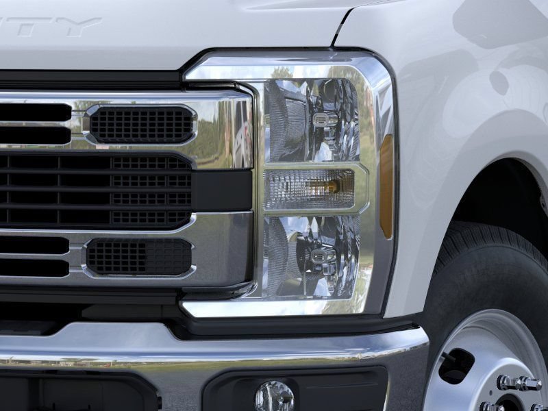 New 2026 Ford F350 XL w/ XL Chrome Package RWD image 31