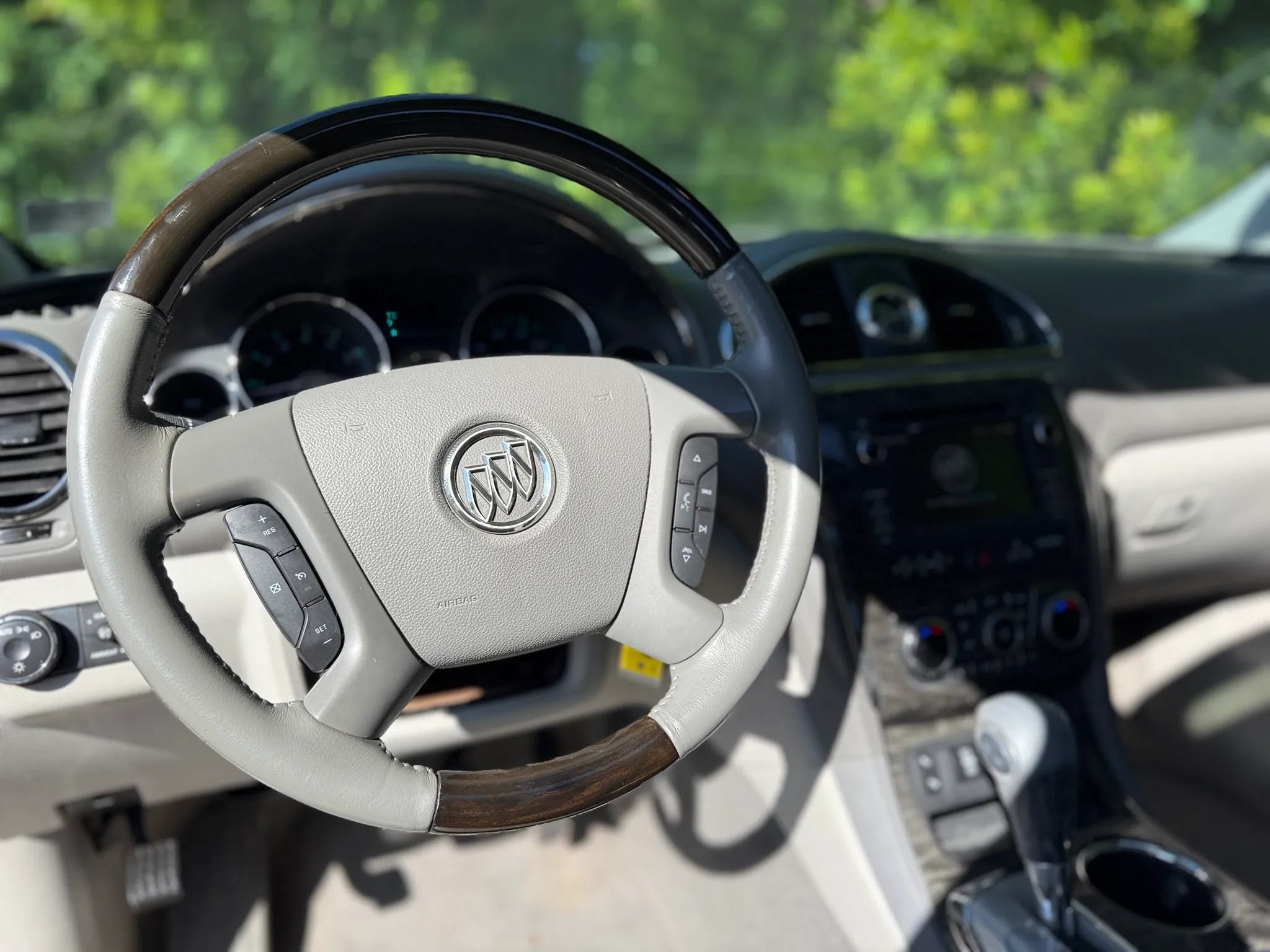 Used 2014 Buick Enclave Leather FWD image 29