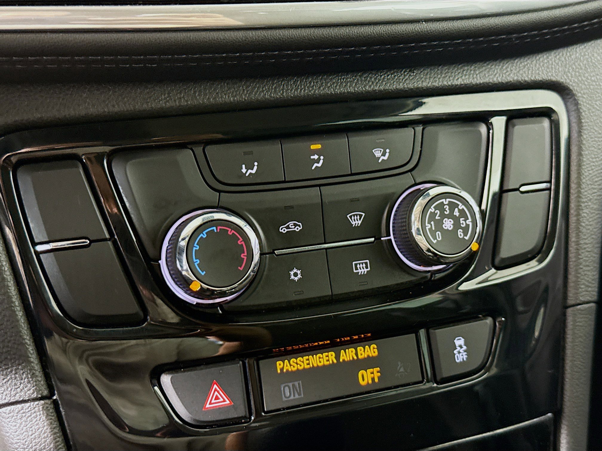 Used 2019 Buick Encore Preferred FWD image 17