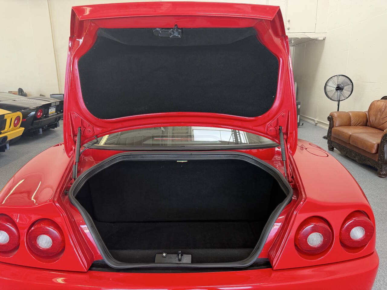 Used 2002 Ferrari 575M Maranello RWD image 30