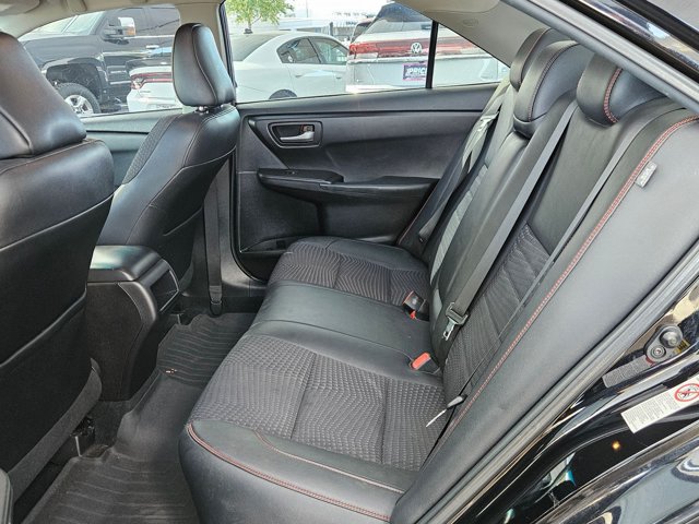 Used 2015 Toyota Camry SE FWD image 16