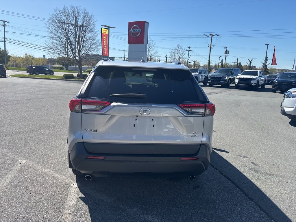 Used 2020 Toyota RAV4 LE w/ All Weather Liner Package AWD/4WD image 6